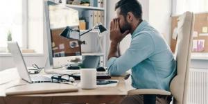 دراسة: الجلوس الطويل يوميًا يُهدّد صحة الدماغ حتى مع ممارسة الرياضة - الكويت الاخباري