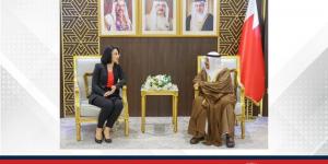رئيس مجلس الشورى يستقبل القائم بأعمال سفارة الجمهورية التونسية لدى مملكة البحرين بمناسبة انتهاء فترة عملها الدبلوماسي بالمملكة - الكويت الاخباري