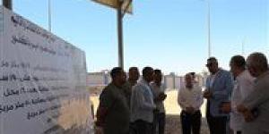 محافظ أسوان يتفقد مجمع المواقف الشرقى لسيارات السيرفيس بالكفور - الكويت الاخباري