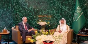 وزير الطاقة يجتمع بالرئيس المعيَّن لمؤتمر الأطراف لاتفاقية الأمم المتحدة الإطارية للتغيَّر المناخي (COP30) - الكويت الاخباري