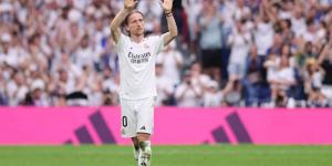 ريال مدريد يختار خليفة مودريتش لارتداء القميص رقم 10 - الكويت الاخباري