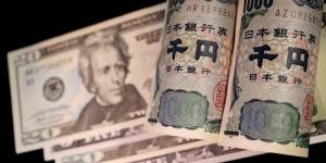 الدولار يرتفع والين ينخفض مع تراجع عوائد السندات اليابانية - الكويت الاخباري