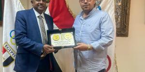 ياسر إدريس يستقبل خالد الخليفي ويهنئه برئاسة الاتحاد العربي للرياضات المائية - الكويت الاخباري