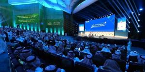 أمير عسير: 25 مليار ريال استثمارات بدأ تنفيذها على الأرض - الكويت الاخباري