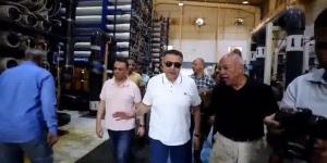 محافظ البحر الأحمر يتابع ميدانياً أعمال تطوير محطة تحلية المياه - الكويت الاخباري