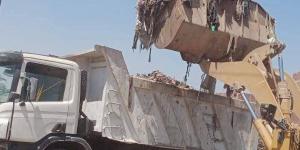 مفتي الجمهورية ومحافظ الشرقية يؤديان صلاة الجمعة بمسجد الرحمة بقرية أم الزين - الكويت الاخباري