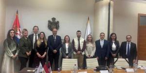 وزير العمل يستكمل لقاءاته في صربيا بإجتماع مع رئيس غرفة التجارة والصناعة - الكويت الاخباري