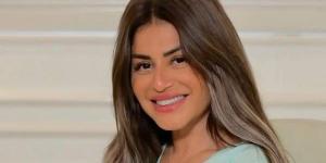 منة فضالي تخطف الأنظار بإطلالة صيفية أمام البحر في لبنان - الكويت الاخباري