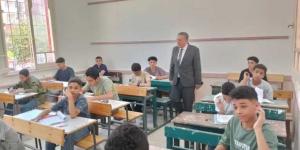 124 ألف طالب يبدؤون امتحانات ”الإعدادية” بالبحيرة ووكيل التعليم يتفقد عددا من لجان دمنهور - الكويت الاخباري