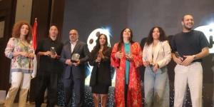 تكريم  أبطال مسلسل 80 باكو في توزيع جوائز الإنتاج الدرامى لحقوق الإنسان - الكويت الاخباري