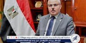 رئيس جامعة قناة السويس يهنئ فريق جراحة الأورام على نجاح عملية جراحية معقدة لاستئصال ورم ضخم بالمثانة - الكويت الاخباري