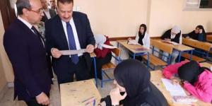 محافظ المنوفية يتفقد انتظام لجان امتحانات الشهادة الإعدادية - الكويت الاخباري