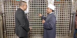 مقتنيات أثرية| كرسي الشعراوي والقبلة القديمة.. معلومات مذهلة من مسجد السيدة زينب - الكويت الاخباري