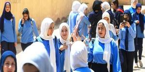حرمان اربع طلاب من الامتحانات واستبعاد المراقب بإعدادية الجيزة - الكويت الاخباري