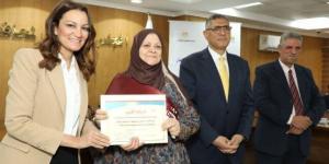 محافظ الجيزة يُكرِّم عددًا من الأمهات المثاليات على مستوى المحافظة - الكويت الاخباري