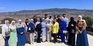 كلية الصيدلة في جامعة الزرقاء تنظم زيارة إلى الحديقة النباتية الملكية - الكويت الاخباري