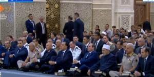 الرئيس السيسي يستمع إلى خطبة عيد الأضحى بمسجد مصر بالعاصمة الإدارية - الكويت الاخباري