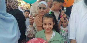 بالبالونات وزي العيد.. شوارع الإسكندرية تكتسي بالفرحة عقب صلاة عيد الأضحى المبارك - الكويت الاخباري