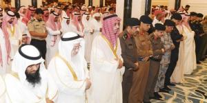 المصلون يؤدون صلاة عيد الأضحى في جدة - الكويت الاخباري