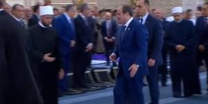 الرئيس السيسي يغادر مسجد مصر بالعاصمة الإدارية بعد أداء صلاة عيد الأضحى - الكويت الاخباري