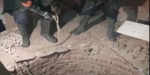 إنقاذ طفل سقط في بالوعة صرف صحي بالبحر الأحمر - الكويت الاخباري