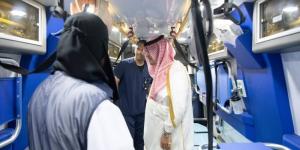 نائب أمير مكة يزور مستشفى القوات المسلحة بـمنى - الكويت الاخباري