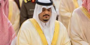 نائب أمير الرياض يؤدي صلاة الميت على عبدالله القحطاني - الكويت الاخباري