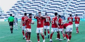 باللون الأسود.. الأهلي يكشف عن قميصه البديل في الموسم الجديد «صورة» - الكويت الاخباري