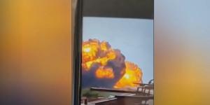 لحظة سقوط الطائرة الهندية وعلى متنها أكثر من 200 شخص - الكويت الاخباري