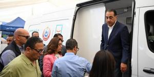 مدبولي يتفقد وحدة تدريب متنقلة برنامج مهنتك مستقبلك بالبحيرة - الكويت الاخباري