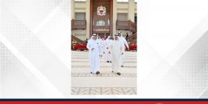لدى زيارة سموه غرفة العمليات الرئيسية بوزارة الداخلية سمو ولي العهد نائب القائد الأعلى للقوات المسلحة رئيس مجلس الوزراء: الجهود المخلصة التي يقوم بها رجال الأمن تعد مثالاً حيًا لقيم العطاء والمسؤولية والتضحية - الكويت الاخباري