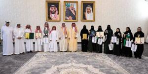 مُحافظ الطائف يُكرّم طلاب التعليم الحاصلين على جوائز دولية في معرض ITEX الدولي 2025 - الكويت الاخباري