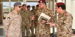 الكويت.. نائب رئيس (الأركان) يقوم بزيارة ميدانية إلى الحرس الأميري للاطلاع المهام ومستوى الجاهزية لدى المنتسبين - الكويت الاخباري