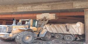 رفع 650 طنًّا من المخلفات والرتش من نفق الفكهانية بحي العمرانية - الكويت الاخباري