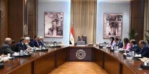 رئيس الوزراء يلتقي أعضاء اللجنة الاستشارية للشئون السياسية - الكويت الاخباري