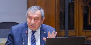 عصام شرف: النقل من الركائز الأساسية للبنية التحتية لأي دولة حديثة - الكويت الاخباري