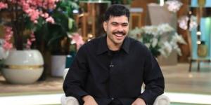 الليلة.. أحمد رمزي وأسرته ضيوف برنامج معكم منى الشاذلي - الكويت الاخباري