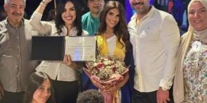 بعد احتفالها بتخرج ابنتها من الثانوية العامة.. مي فاروق تتصدر التريند - الكويت الاخباري
