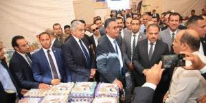 وزير التموين ومحافظ الشرقية يفتتحان سوق اليوم الواحد بالعاشر من رمضان - الكويت الاخباري