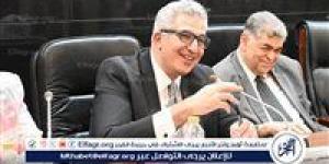 أمين "الأعلى للجامعات" يناقش بالبرلمان تطبيق برنامج التعليم الطبي الجديد والتدريب الإلزامي - الكويت الاخباري
