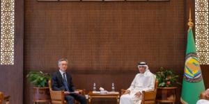 أمين مجلس التعاون الخليجي يبحث مع سفير اليابان لدى السعودية مستجدات اتفاقية التجارة الحرة - الكويت الاخباري