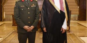 مُحافظ جدة يُقلّد مدير جوازات مطار الملك عبدالعزيز الدولي رتبته الجديدة - الكويت الاخباري