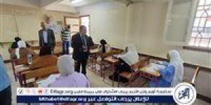 طلاب وطالبات الثانوية العامة يؤدون امتحانى الكيمياء والجغرافيا فى أسيوط - الكويت الاخباري