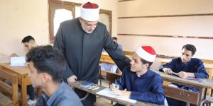 اليوم.. طلاب علمي بـ الثانوية الأزهرية يؤدون امتحان البلاغة - الكويت الاخباري