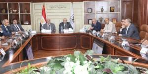 بحضور مستشار الرئيس.. محافظ بني سويف يناقش خطط التنمية مع المجلس التنفيذي وهيئة تنمية الصعيد - الكويت الاخباري