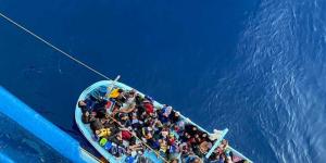 اليونان اعتراض 750 مهاجرا غير شرعي جنوب جافدوس خلال 24 ساعة - الكويت الاخباري
