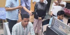 وكيل وزارة الصحة بقنا يتابع سير العمل بغرفة الطوارئ عقب انقطاع شبكات الهواتف - الكويت الاخباري