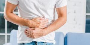 انتفاخ ومغص.. انتبه من إصابتك بهذا المرض في المعدة - الكويت الاخباري