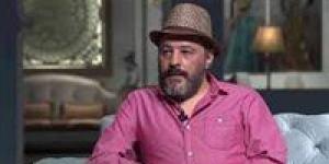 عمرو عبدالجليل يسخر من مها الصغير بعد أزمة سرقة اللوحات: "الستات بيعرفوا يكدبوا" - الكويت الاخباري