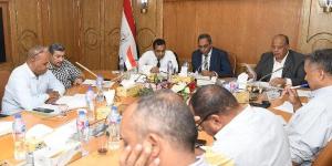 محافظ قنا يوجه بسرعة إنهاء طلبات التقنين والتصالح قبل صدور اللائحة الجديدة - الكويت الاخباري